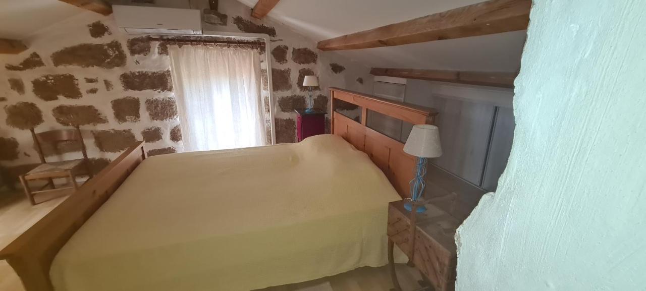 L'Orca Di San Gavinu Hotel Figari  Luaran gambar